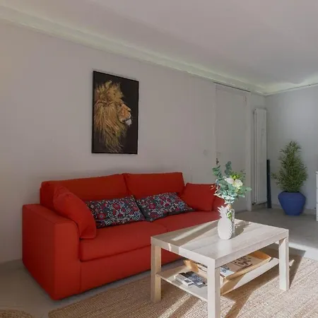 דירה Louison Balcony, Quiet Area, 7mn From *