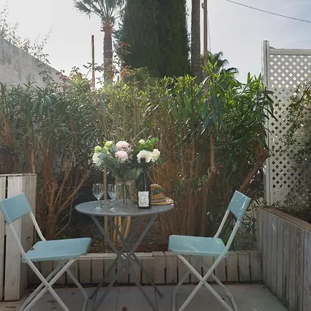 Louison Balcony, Quiet Area, 7mn From דירה *