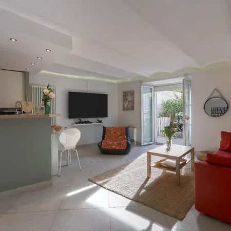 Apartment Louison Balcony, Quiet Area, 7mn From Cannes