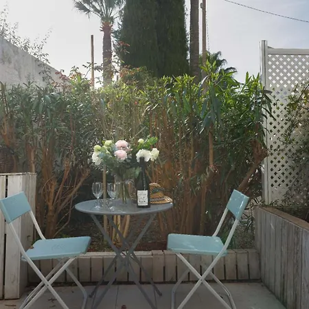 Louison Balcony, Quiet Area, 7mn From דירה