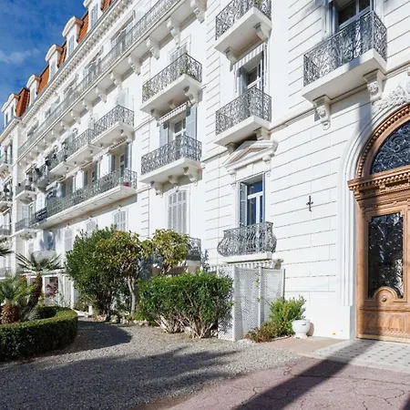 Apartment Louison Balcony, Quiet Area, 7mn From