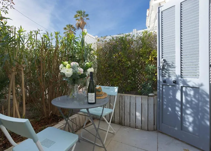 דירה Louison Balcony, Quiet Area, 7mn From