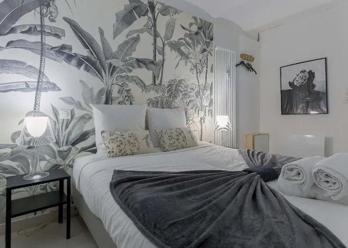 Louison Balcony, Quiet Area, 7mn From דירה קאן