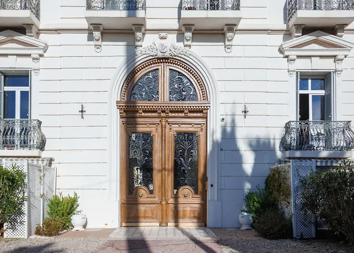 דירה Louison Balcony, Quiet Area, 7mn From *