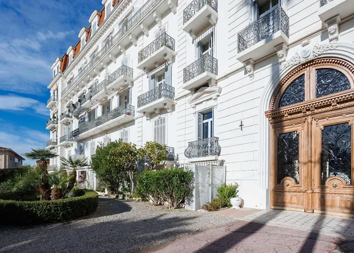 דירה Louison Balcony, Quiet Area, 7mn From